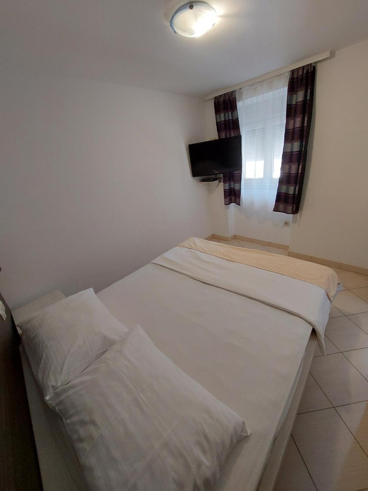 Holiday Baska Voda Room photo