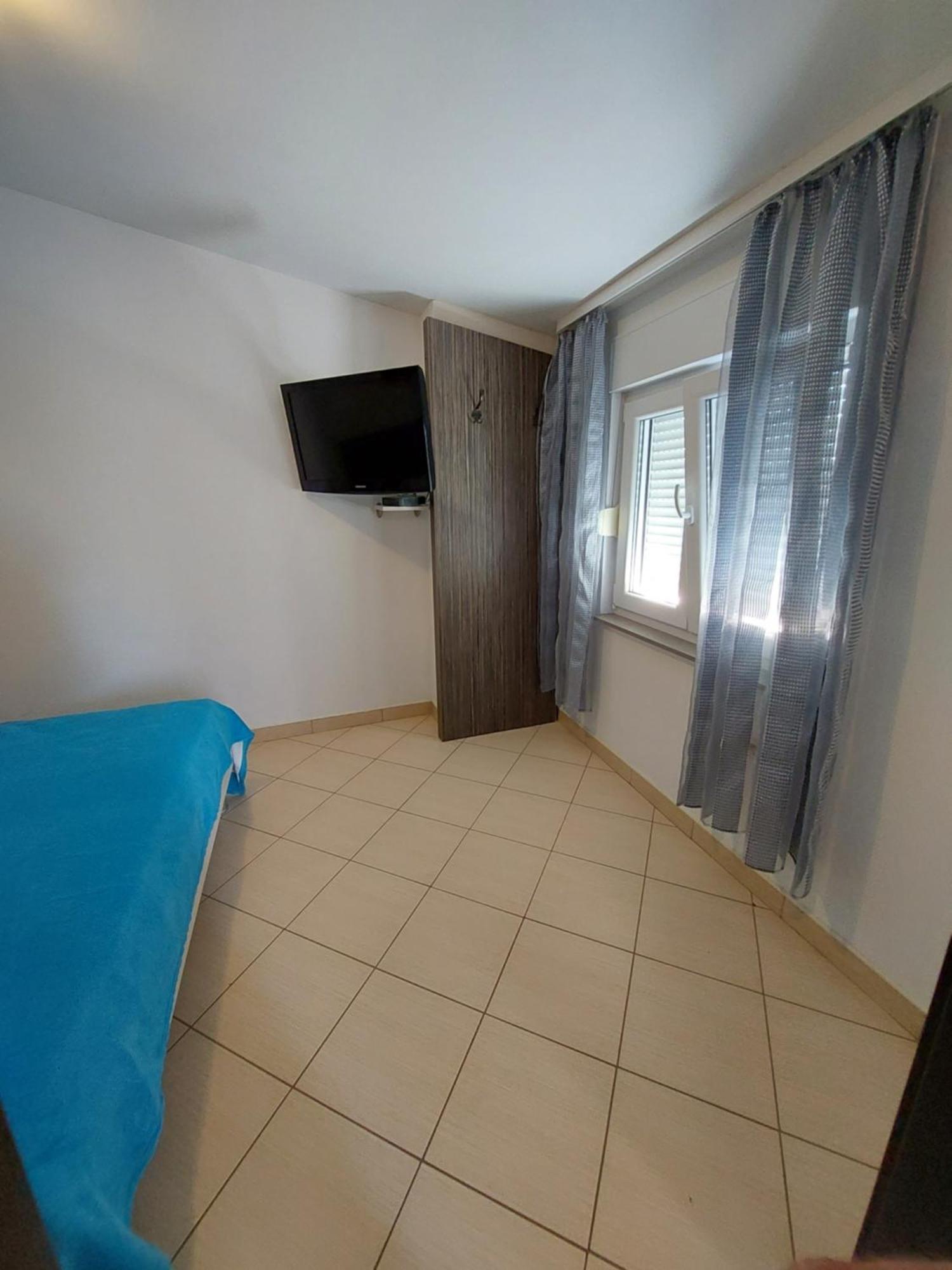 Holiday Baska Voda Room photo